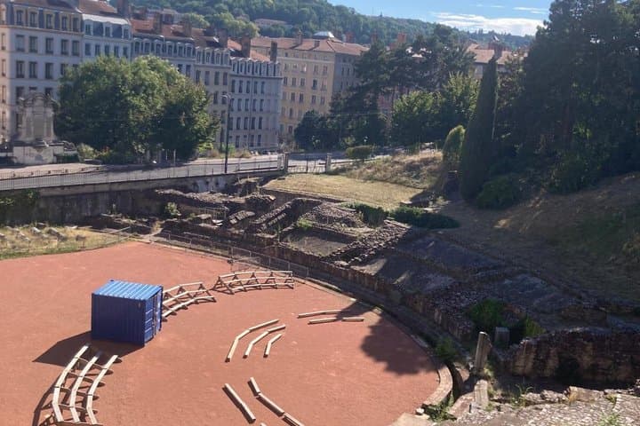 History of Lyon at the feminine level