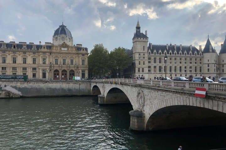 Paris: Le Marais Walking Tour Through Historic Paris