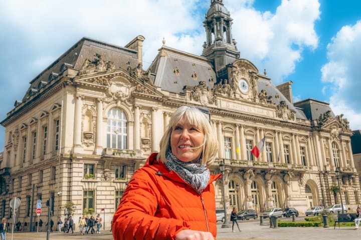 Private Parisian Christmas Cultural Walk: Notre-Dame to Vendôme