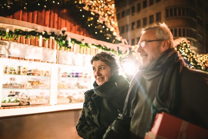 Private Parisian Christmas Cultural Walk: Notre-Dame to Vendôme