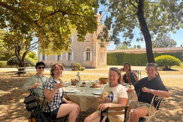 Full Day Saint Emilion Tour: Top tier Chateaux & Lunch Included