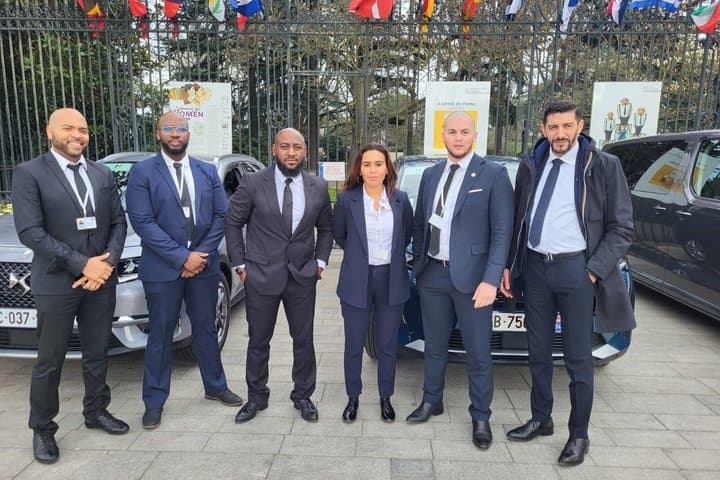 Paris Private Airport Transfer CDG or Orly with Meet and Greet