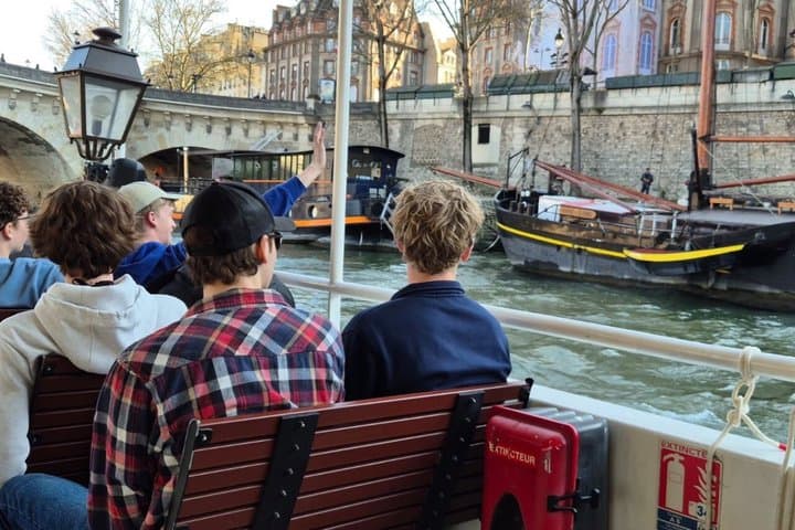 Paris Seine River Sunset & Evening Champagne Cruises