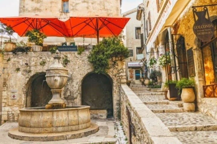 French Riviera: Private Tour Cannes, Antibes & St Paul de Vence!