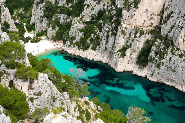 Cassis, the beautifull Calanques & Marseille hightlights