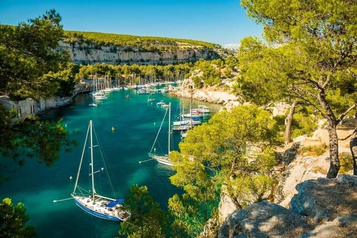 Cassis, the beautifull Calanques & Marseille hightlights
