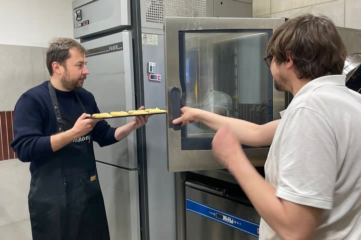 Pastry Class in Bordeaux - éclairs & choux à la crème