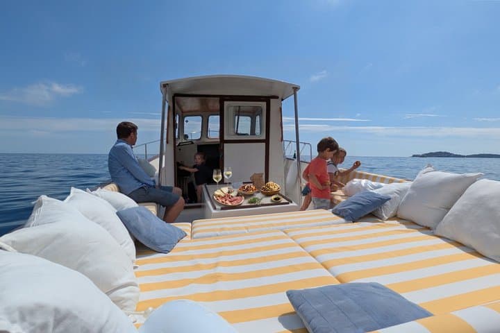 Private Boat Tour A unique French Riviera experience Nice/Monaco
