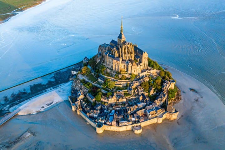 UNESCO World Heritage: Mont St Michel Guided Tour from Cherbourg