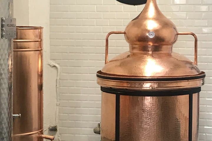 Visit and tasting at the distillery L'Alambic Parisien