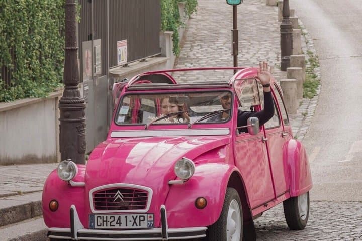1h 2CV ride through Paris with photo stops