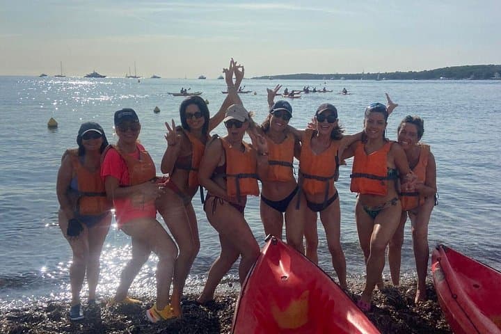 Discover Lerins Islands by Kayak with Athlete Guide