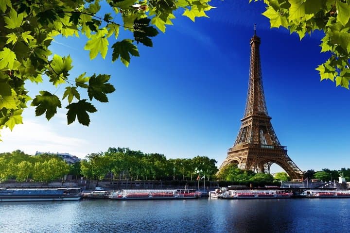 Eiffel Tower Access up to the Summit & Private Seine River Cruise