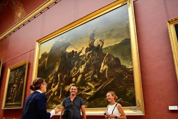 Semi-Private Paris: Louvre Tour + Guided Montmartre & City Walks
