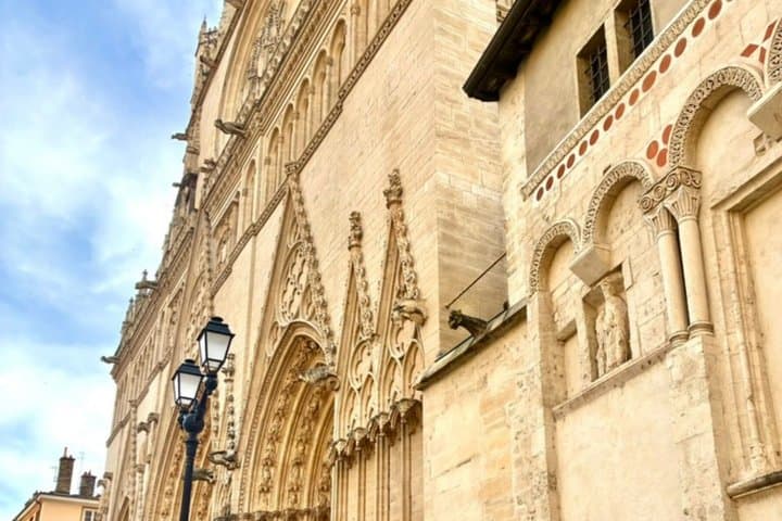 Lyon: Pastry Tour through Old Town and Hidden Traboules