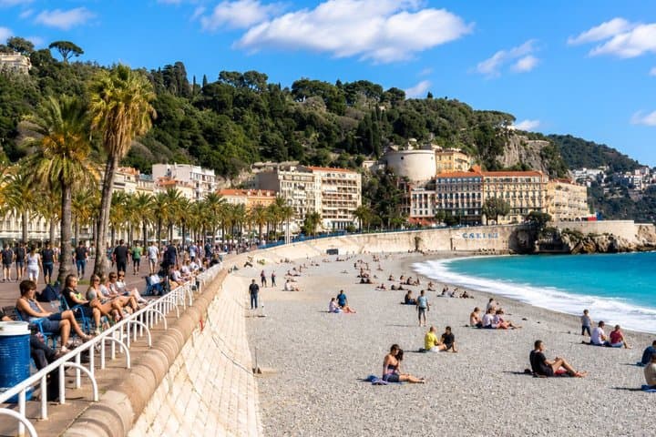 Private Custom Walking Tour in Nice with Local Host