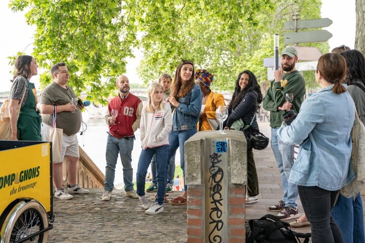 Toulouse gourmet tour in English: cheese wine heritage