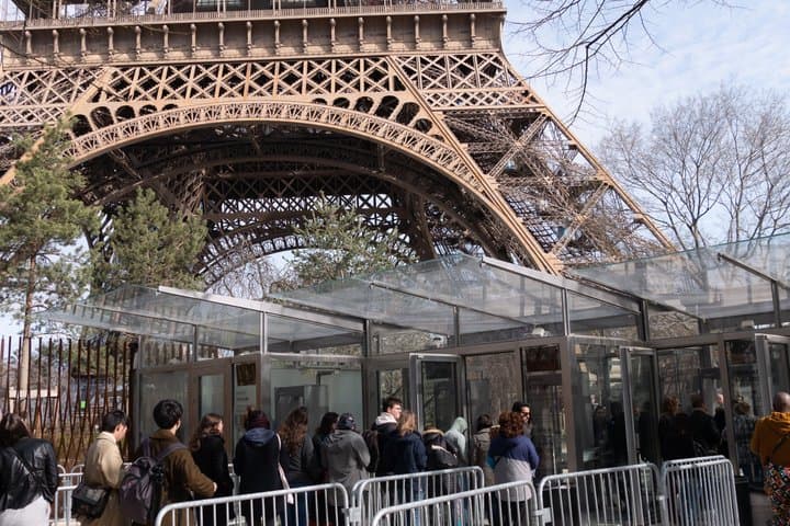 Ghost & Haunted Walking Tour in Eiffel Tower Exterior at Night