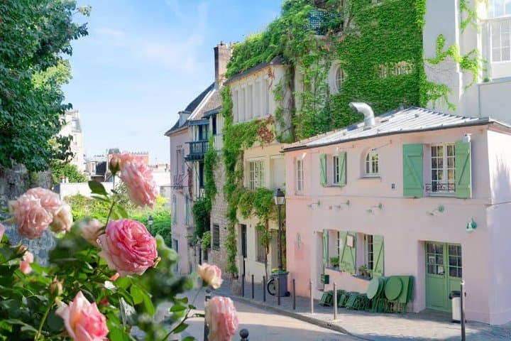 Paris Hidden Gems of Montmartre Walking Tour