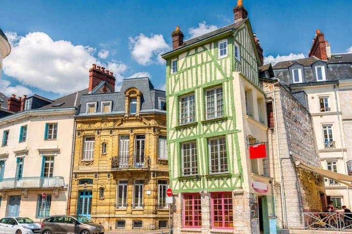 Hello Rouen: 2-Hour Intro City Walk with Local Guide