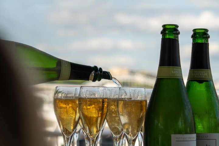 Paris Seine River Champagne Tasting Cruise by Ô Chateau