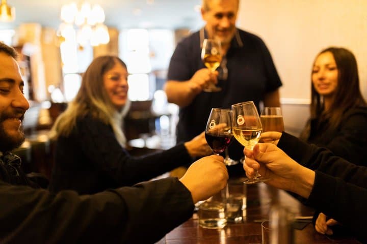 Paris: Le Marais Private Guided Food Tour with 10 French Tastings