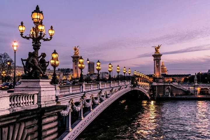 Eiffel Tower Paris Shared Minivan Tour