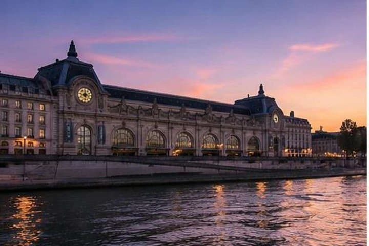 Paris Seine River Sightseeing Cruise with Live Guide