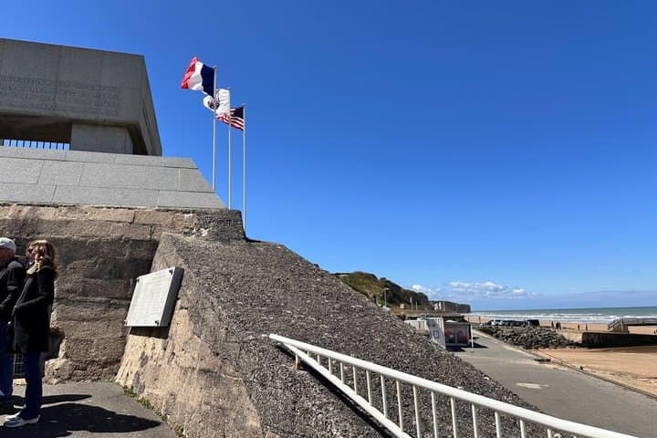 Normandy D-Day Semi-Private Tour from Paris with Hotel Pickup