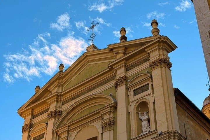 Nice VIP Private Tour: Discover the Mysterious Old Town secrets