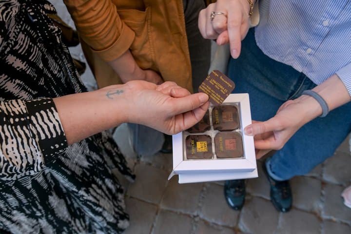 Marais Gourmet Food Tour – Artisanal Paris Experience & Market