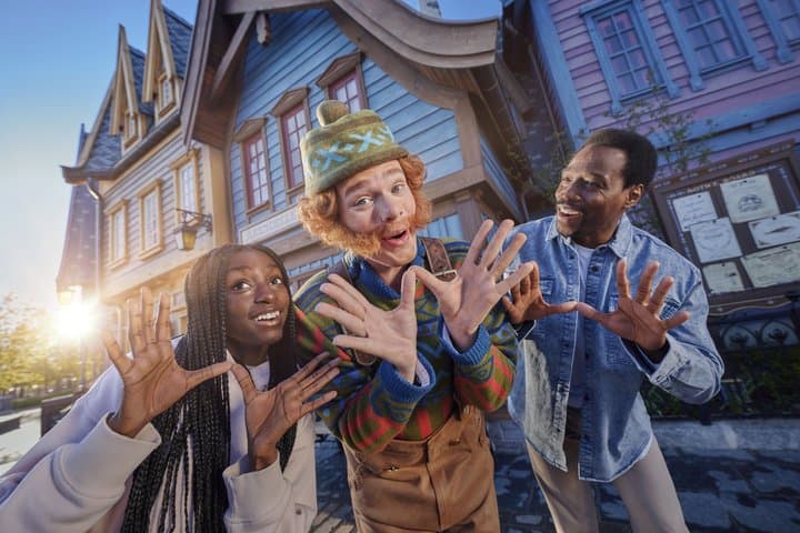 Disneyland® Paris Express Shuttle with Ticket from Central Paris