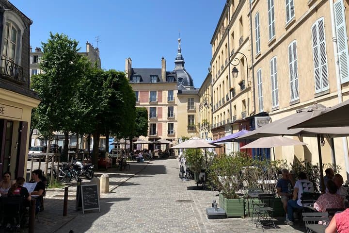 Versailles: Off the Beaten Track Tour with a Local Guide