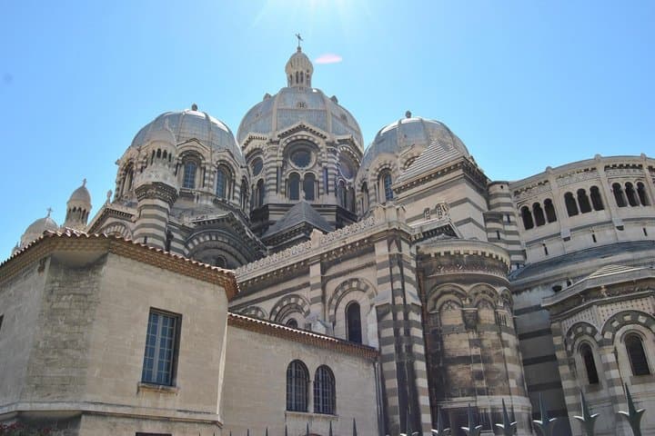 A Private Taste and Discovery Walking Tour of Marseille