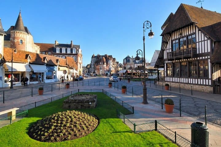 From le havre port: Honfleur Deauville Shore Excursion