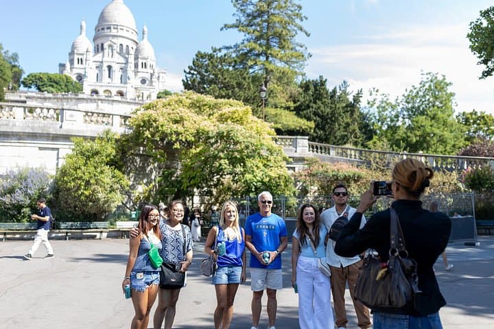 Private Montmartre Food Tour with Wine, Cheese and Pastries
