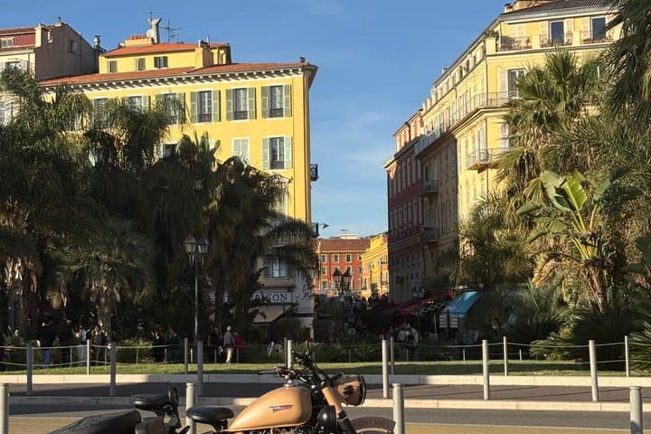 Private experience in vintage Sidecar from Nice to Monaco