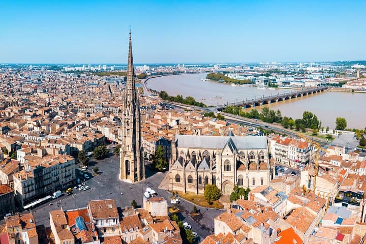 Bordeaux Self Guided Tour of Wine, Wealth and Slave Ships