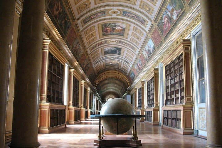 From Paris Château de Fontainebleau Vaux-le-Vicomte Guided Tour