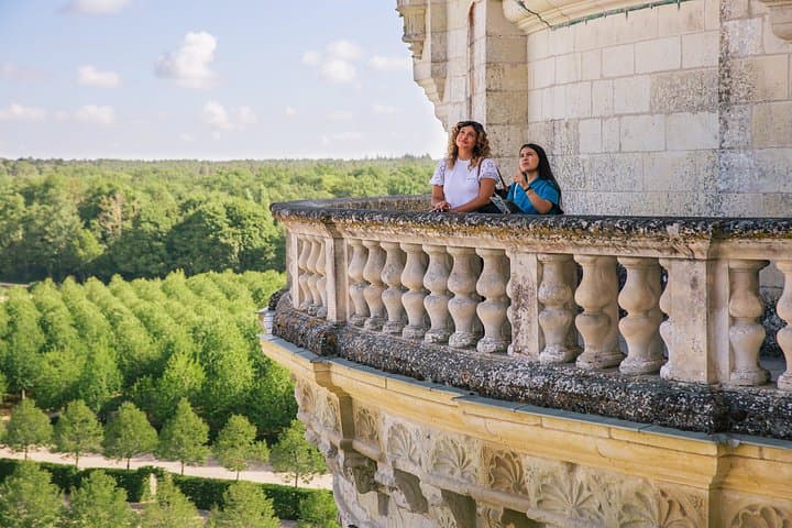 Loire Valley Castles Day Trip with Audio Guided Option from Paris