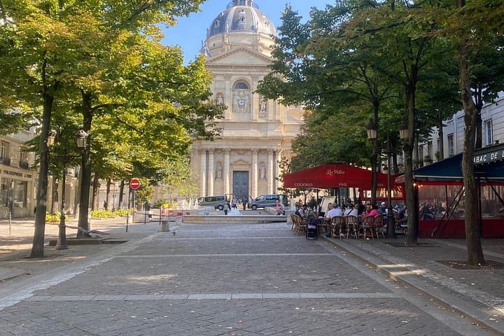 Latin Quarter Essentials Walking Tour