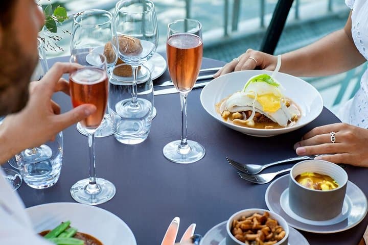 Seine River Gourmet Cruise Champagne Lunch or Dinner Service