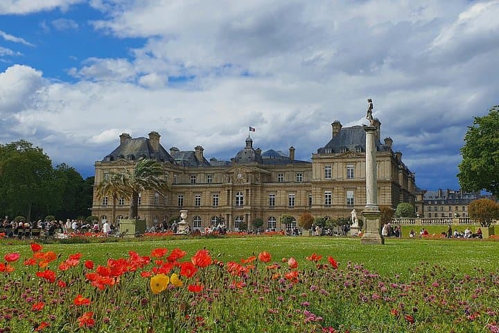 Central Paris Top Highlights Walking Tour