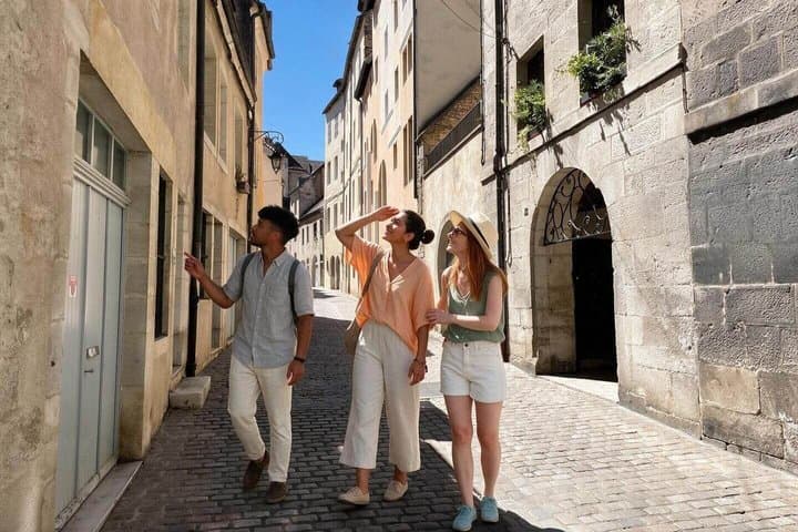 Hello Dole: Private 2-Hour Intro City Walk with Local Guide