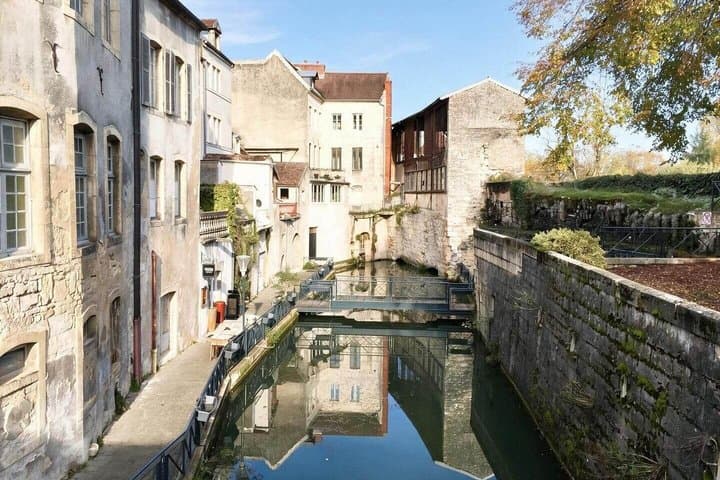 Hello Dole: Private 2-Hour Intro City Walk with Local Guide
