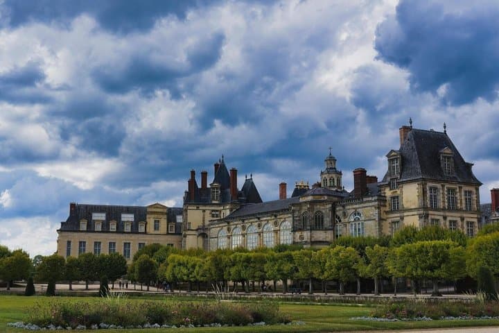 UNESCO Site Château de Fontainebleau and Gardens Guided Tour