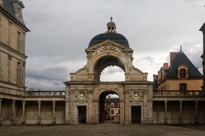 UNESCO Site Château de Fontainebleau and Gardens Guided Tour