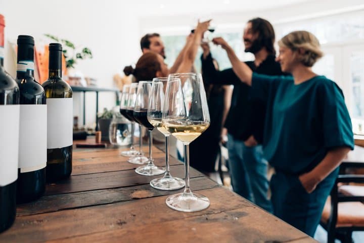 Paris Dark History Night Tour with Wine and Cheese