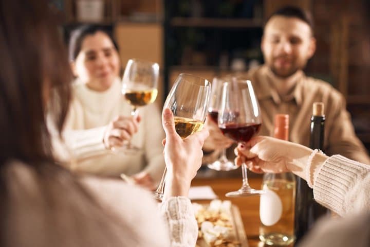 Paris Dark History Night Tour with Wine and Cheese