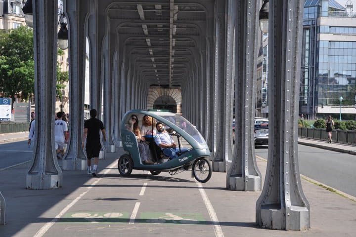 Private Sightseeing Guided Tour by Electric Pedicab (1-2 guests)